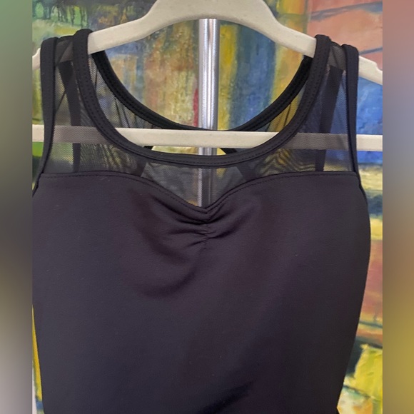 Bloch dance leotard with built on skirt size 6x-7
NWOT - Picture 6 of 7